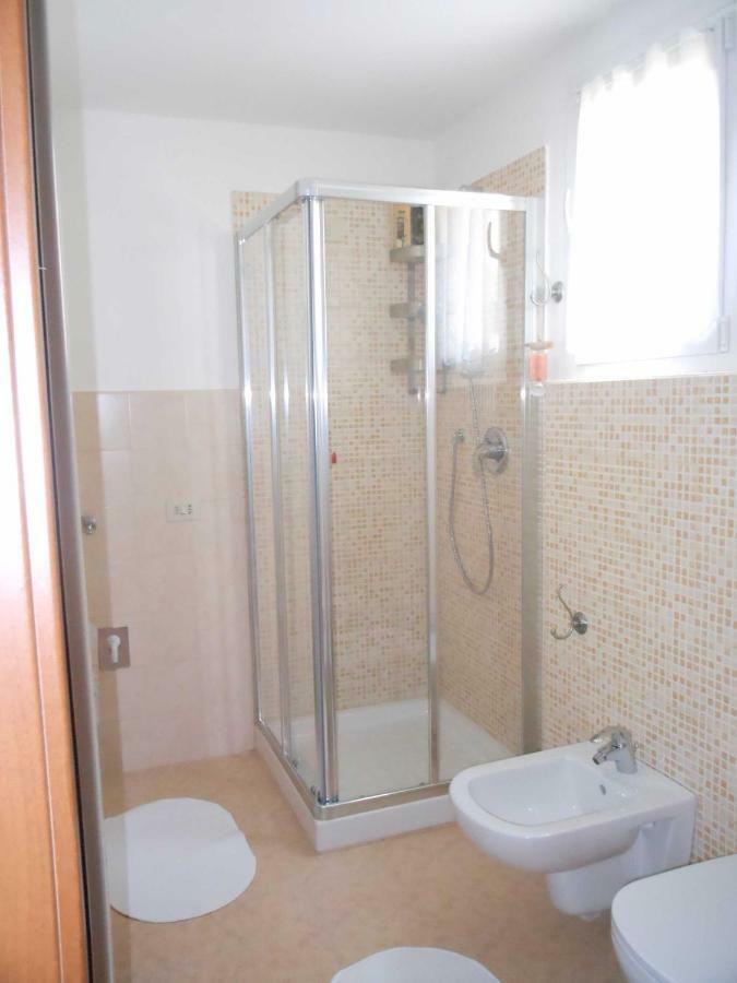 Il Vecchio Cortile Apartment Мандельо дел Ларио Екстериор снимка